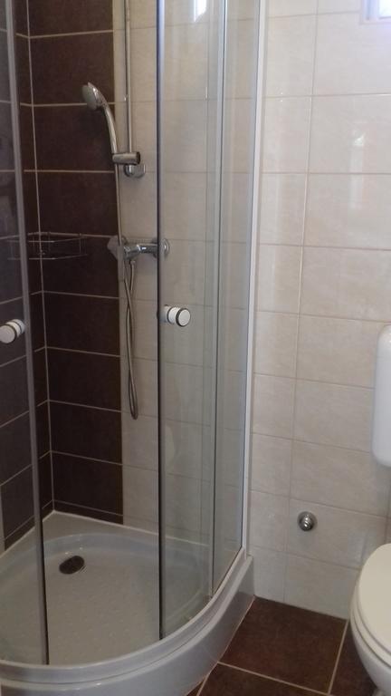 Eszter Apartmanhaz Hajdúszoboszló Eksteriør bilde